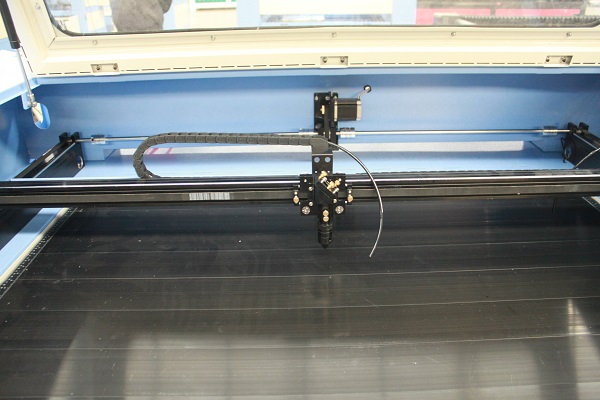 XD лазерная табличка