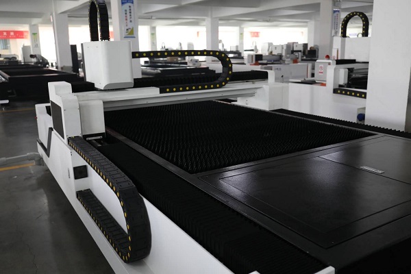 металлическая пластинчатая лазерная лазерная резак