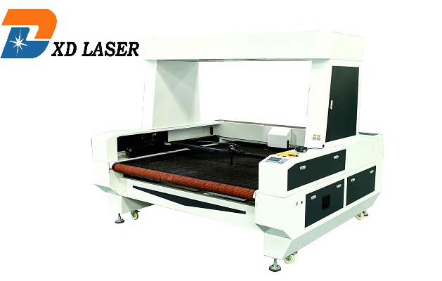 Autofeeding camera nonmetal laser cutting machine video.jpg