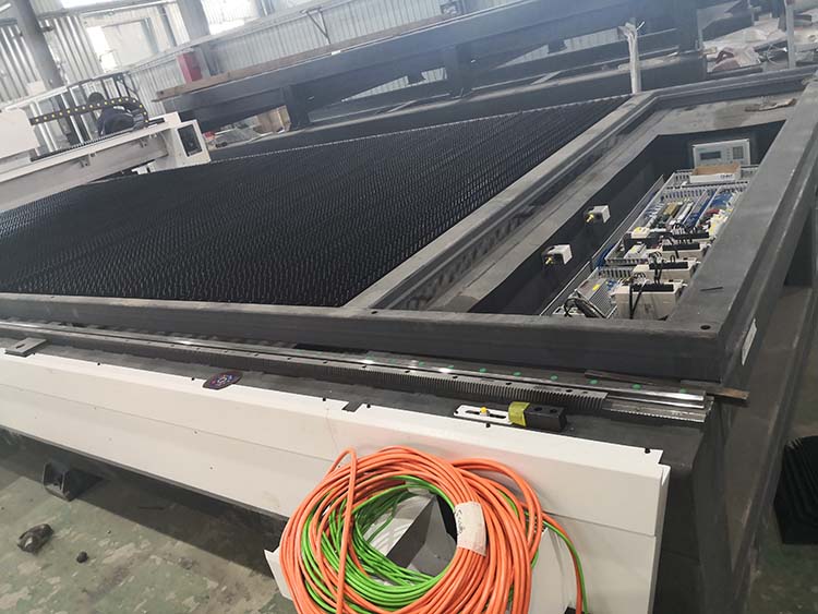 One Table Fiber Laser Marker (1)