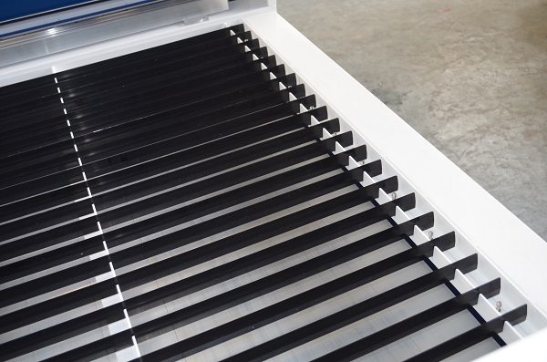 XD лазерная полоса стола