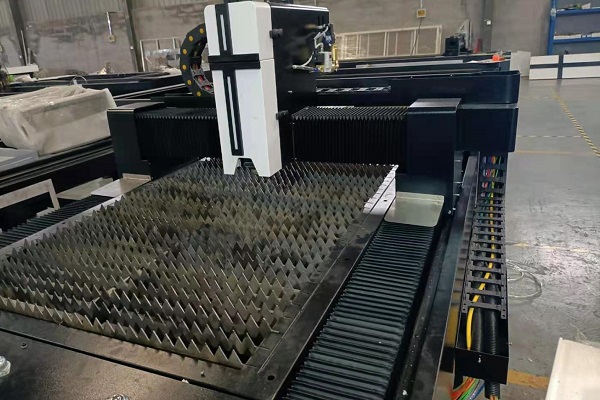 волоконно -лазерный столик